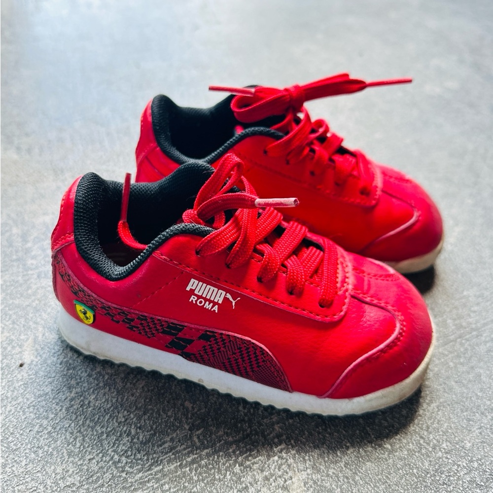 Puma Kids Roma Sneakers in Red with Black Lining